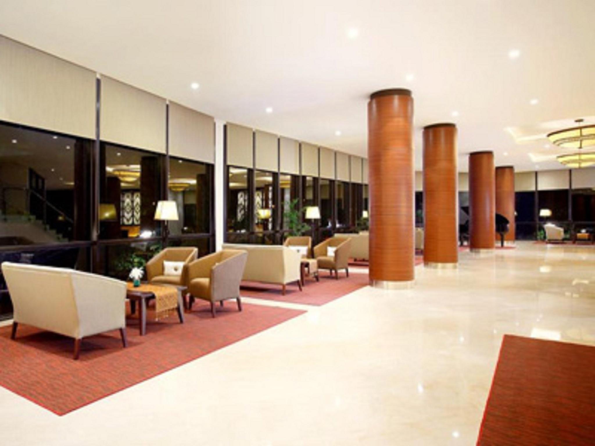 Santika Premiere Bintaro Serpong Exterior foto
