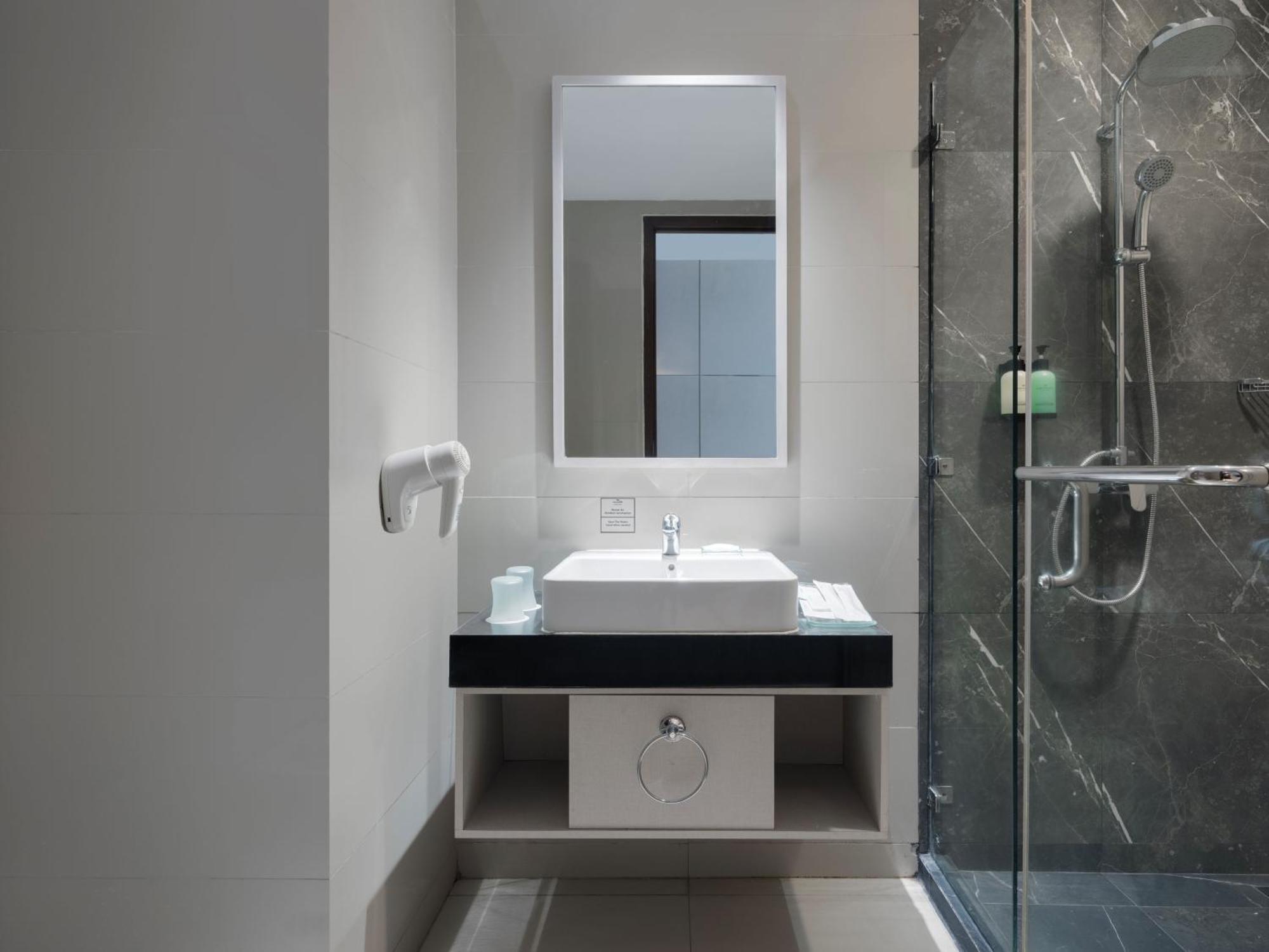 Santika Premiere Bintaro Serpong Exterior foto