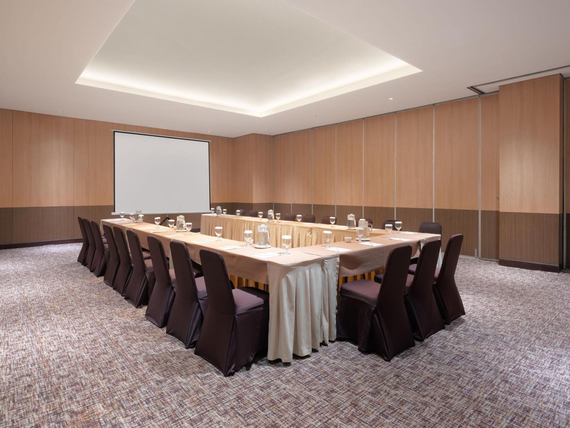 Santika Premiere Bintaro Serpong Exterior foto