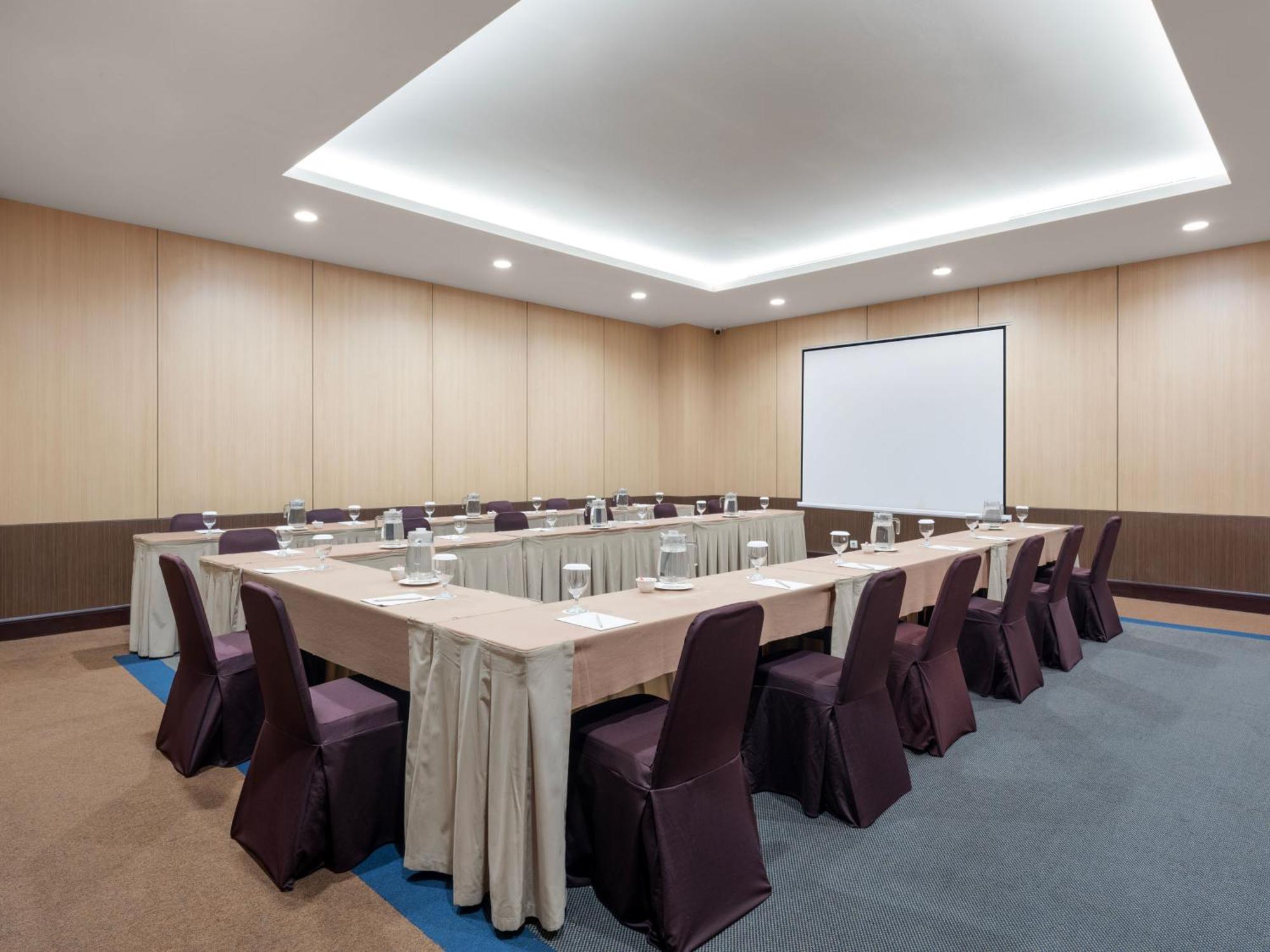 Santika Premiere Bintaro Serpong Exterior foto
