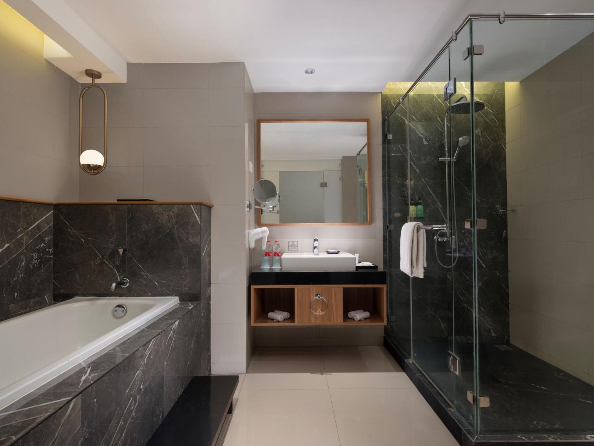 Santika Premiere Bintaro Serpong Exterior foto